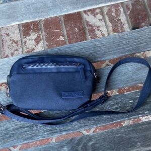 Travelon Navy Blue Travel Bag